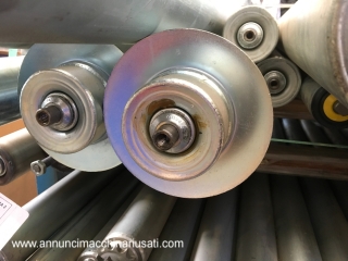 ROULEAUX ROLL VEN D&#39;OCCASION AVEC BORDURE DE CONFINEMENT
