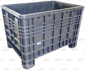 Cassoni o bins in plastica chiusi usati