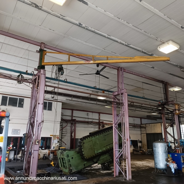 Grúa pluma sin columnas con polipasto de 200 kg - L4900