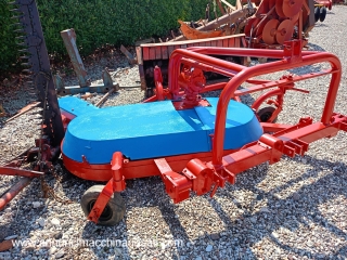 Tondeuse à gazon inter-rangs