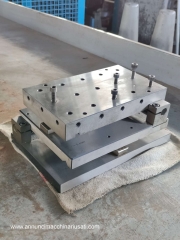 DOUBLE BREAST BAR WITH PERFORATED PLATE