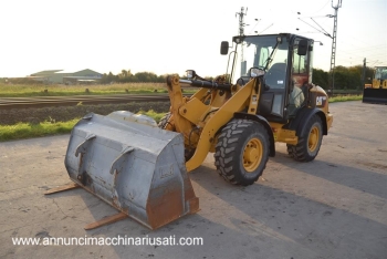 2012 CAT 906H-2 pala gommata