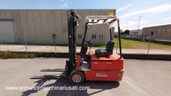 CARRELLO ELEVATORE MULETTO LINDE E15