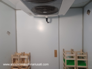 Cámara frigorífica dimensiones exteriores cm L 240 cm x P 212 cm x H 240 cm con motor nuevo y split completo con: