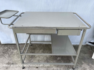 Tavolo di taglio pelle e tessuti