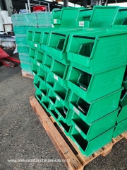 STOCK CONTENITORI A BOCCA DI LUPO FAMI