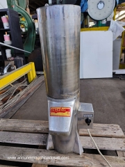 مطحنة خبز تحت النهر