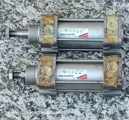 CILINDRI PNEOMATICI CAMOZZI  NUOVI