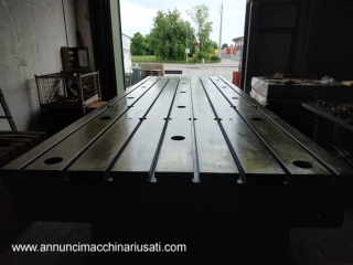 Piattaforme / Piani-Stolle in ghisa con cave a T livellabili per alesatrici 