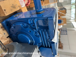 علبة تروس روسي RV 100 U02A جديدة تمامًا، لم تُستخدم قط - نسبة التروس i=63