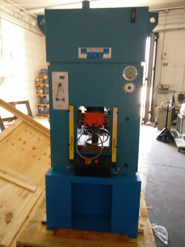 Madom OM 300 Ton.300 Hydraulic Press