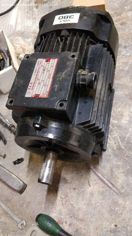 Motor eléctrico trifásico/monofásico