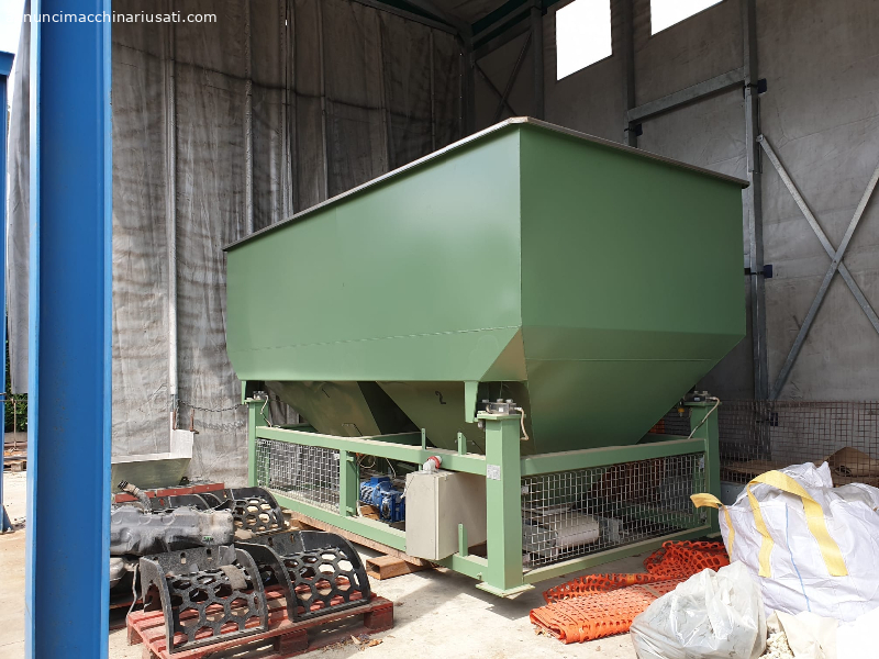 Doser hopper