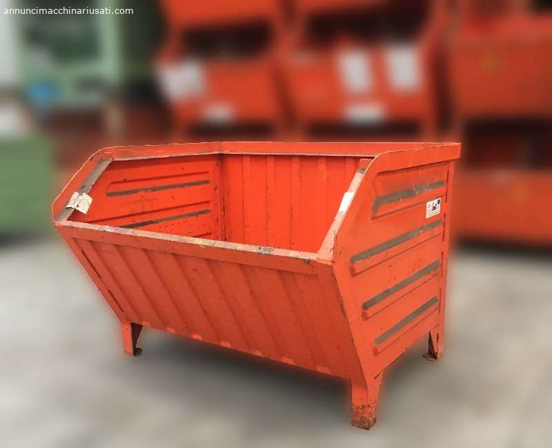 Schwere Wolfsmaul-Korbboxen aus Stahl der Serie