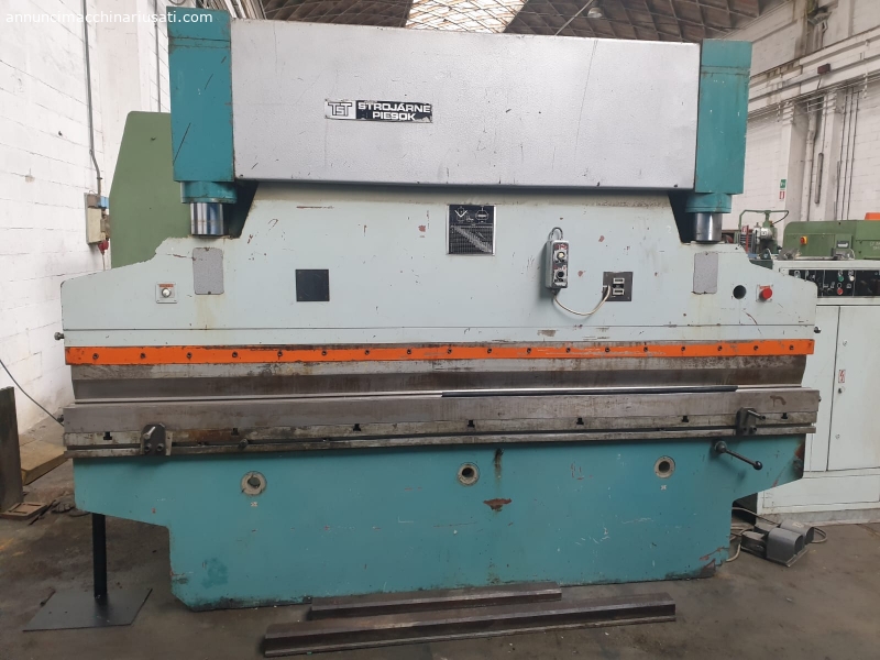 cintreuse strojarne 3000 x 80 tonnes