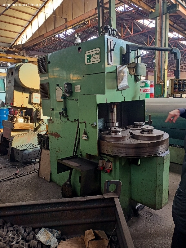 hydraulic press Door