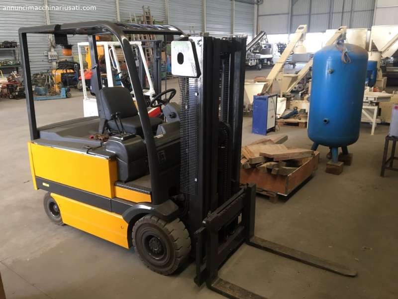 Carrello elevatore elettrico FIAT OM modello EU 30