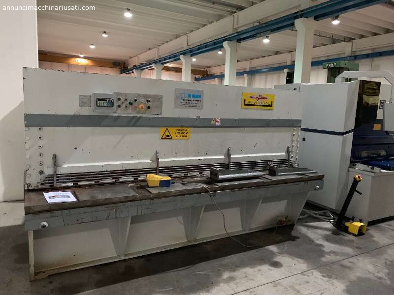 Cesoia UNIVERSAL PRESS 3000 X 4 mm