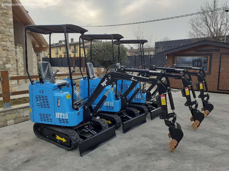 Lote de 3 miniexcavadoras JPC HT15