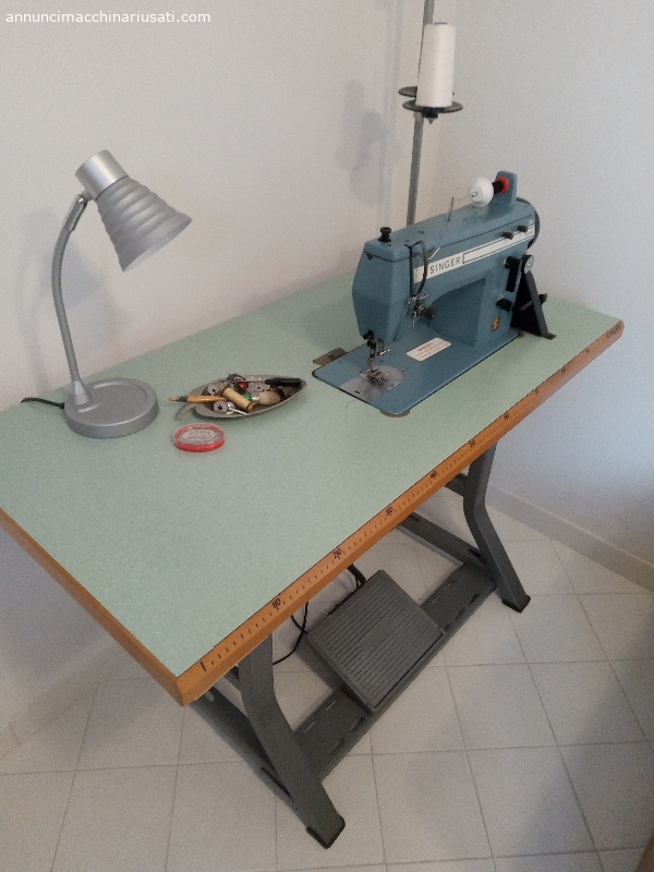 Máquina de coser profesional SINGER 20u