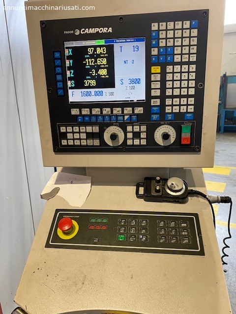 CENTRO DE TRABAJO VERTICAL DE SEGUNDA MANO MOD. SVM-1200 