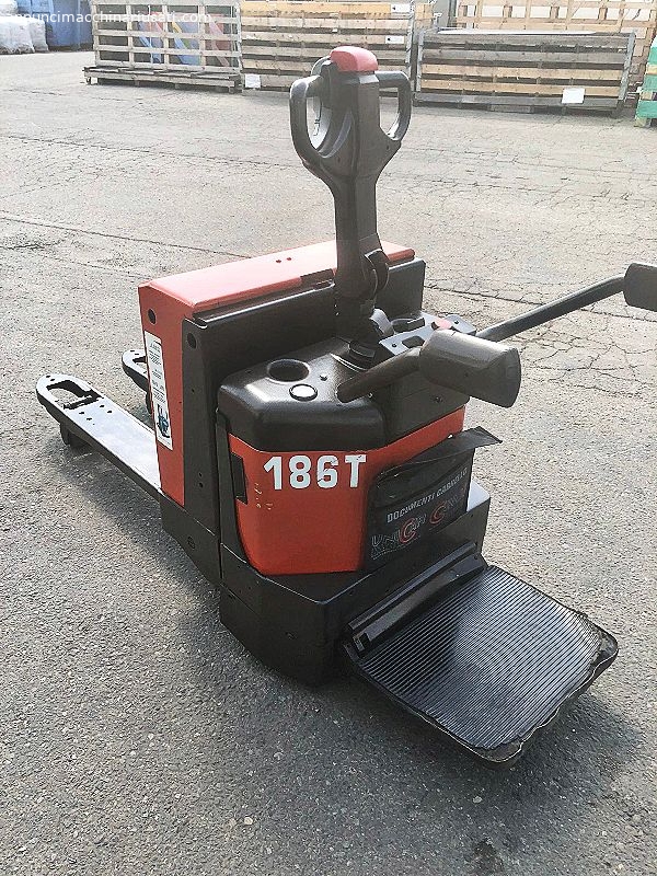 Ride-on electric pallet truck