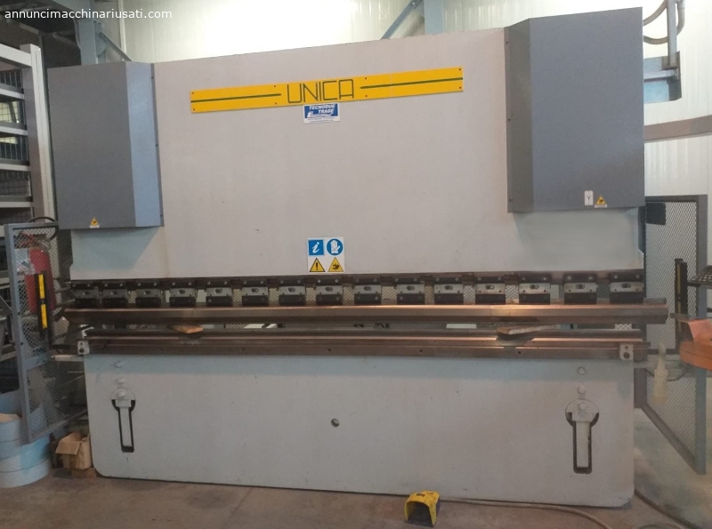 Warcom synchronized hydraulic bending machine mod Unica