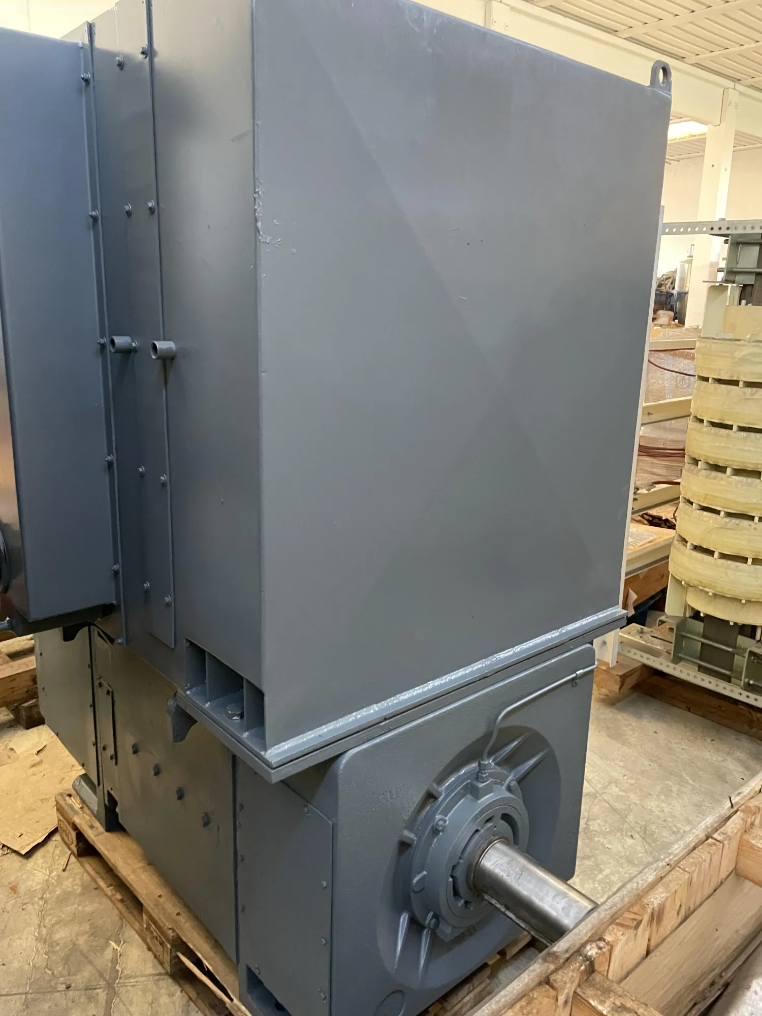 IEG 350 kw direct current 900/1400 rpm