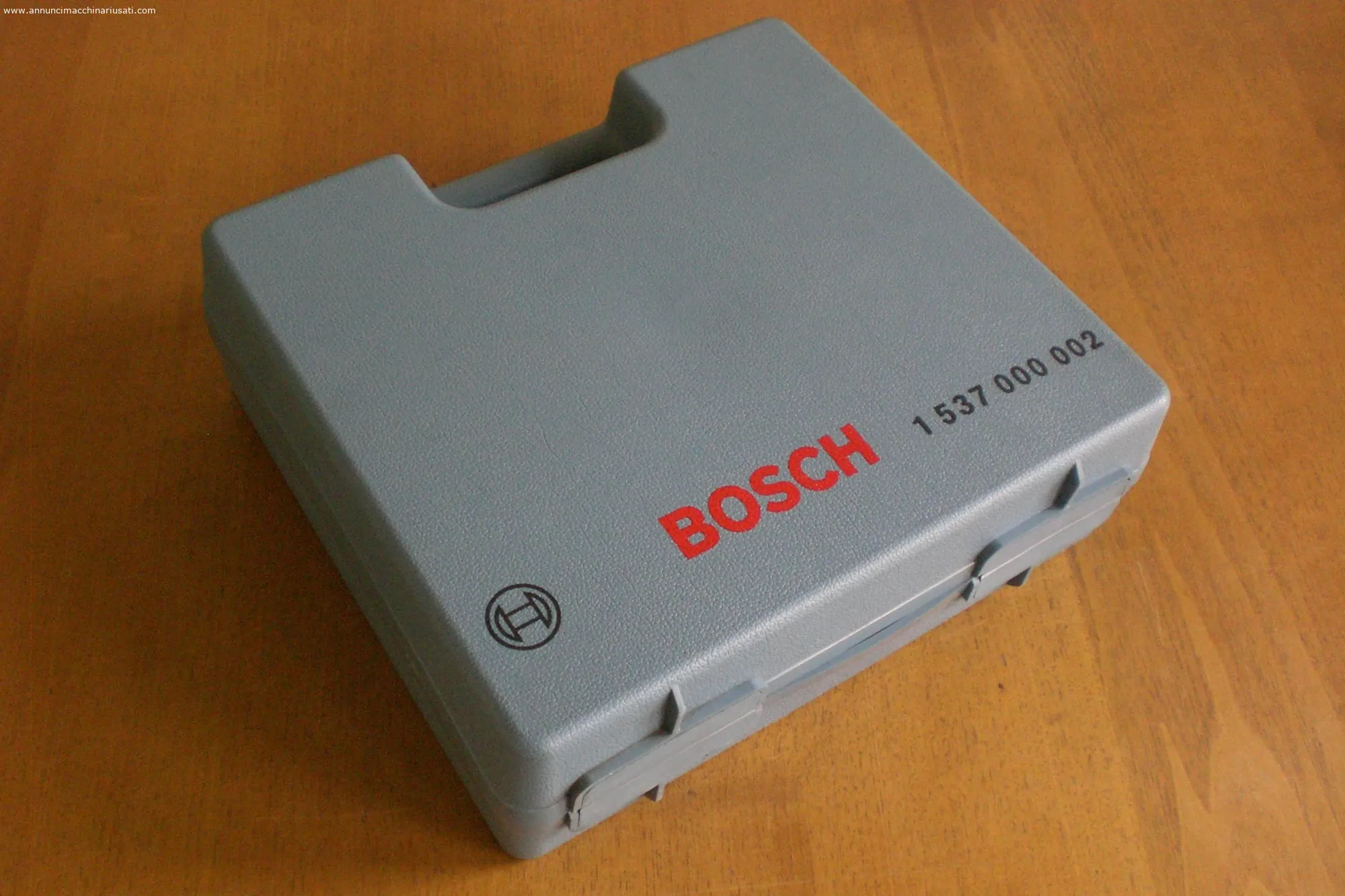 DISPOSITIVO DE LLENADO Y COMPROBACIÓN DE BATERÍAS BOSCH