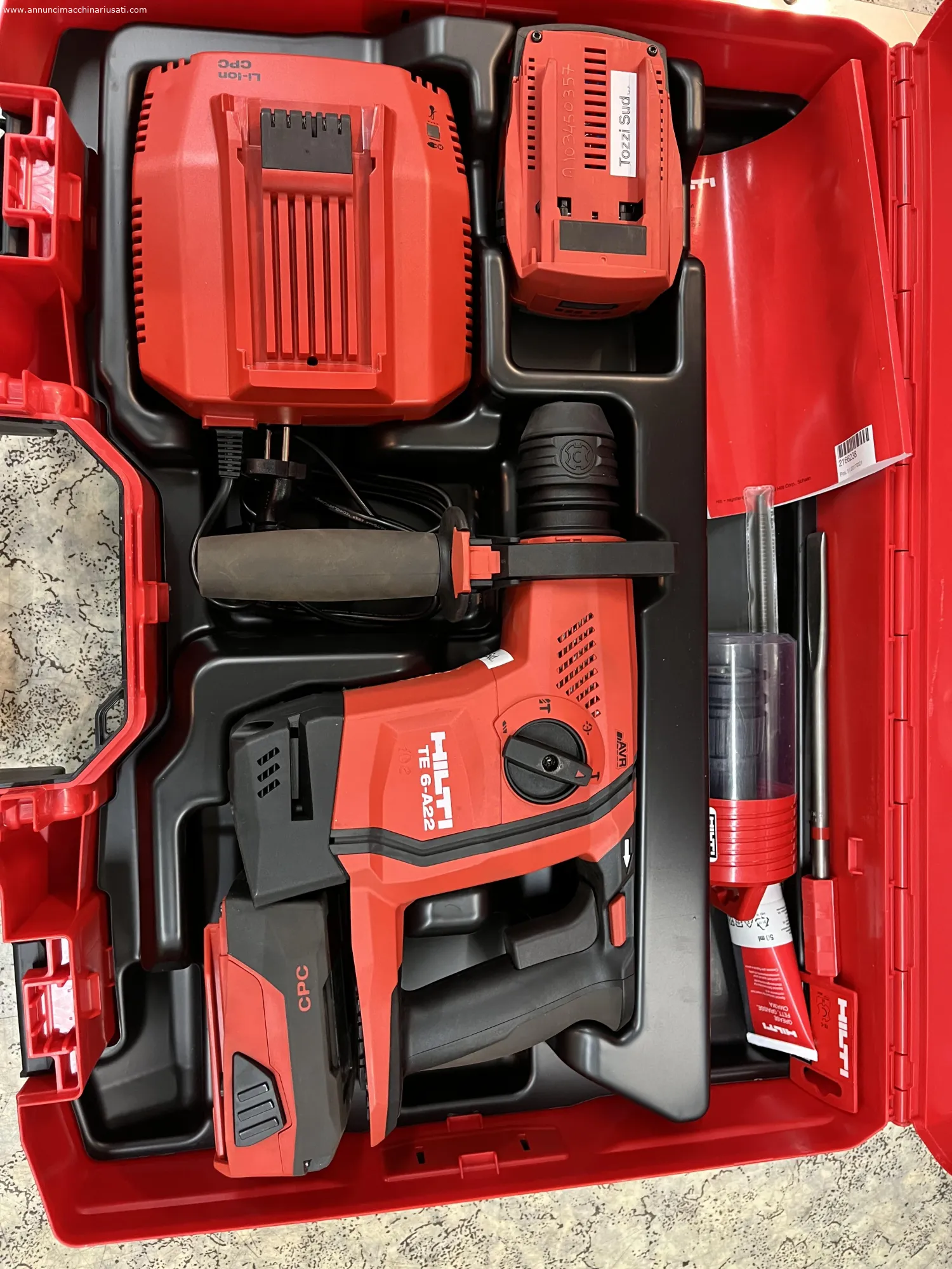 HILTI TE 6-A22 NEW COMPLETE WITH ACCESSORIES