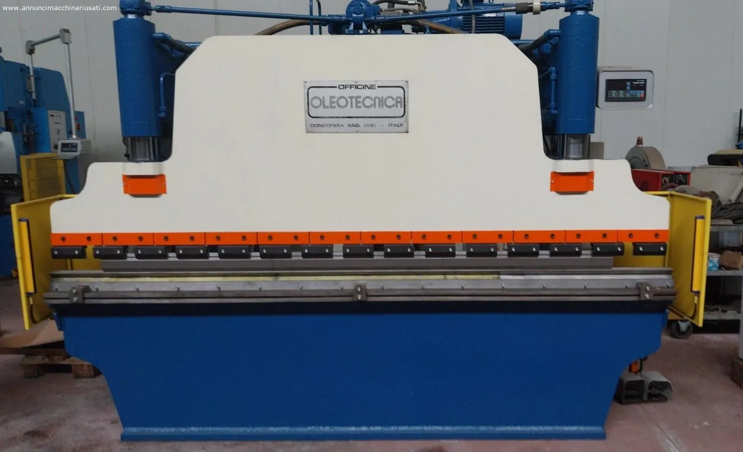 OLEOTECHNICAL PRESS BRAKE 3050X60 TON