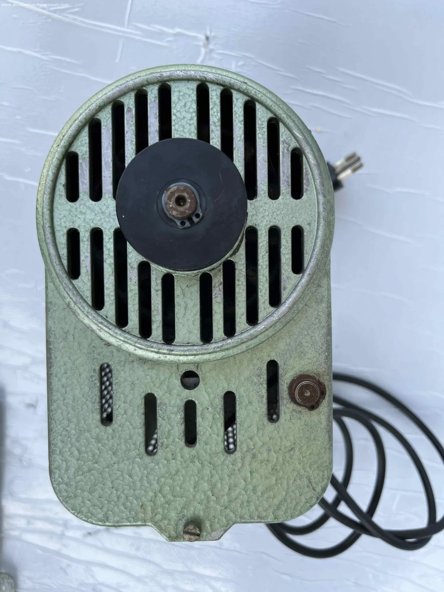 Motor máquina de coser monofásico tipo Moretti AV