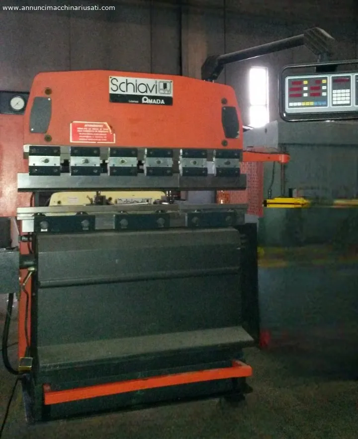 Schiavi Mod RG 25 sheet metal bending machine