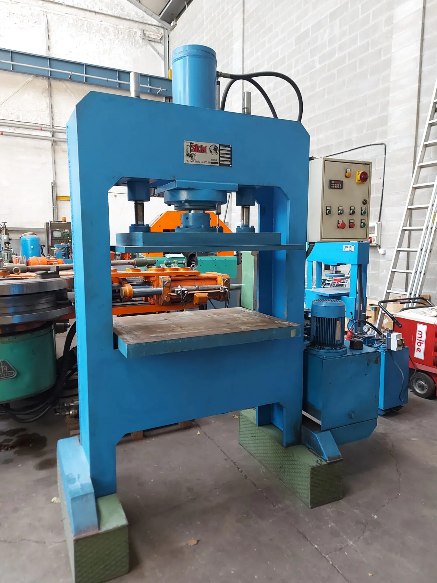 Sicmi two-post hydraulic press mod PST 100