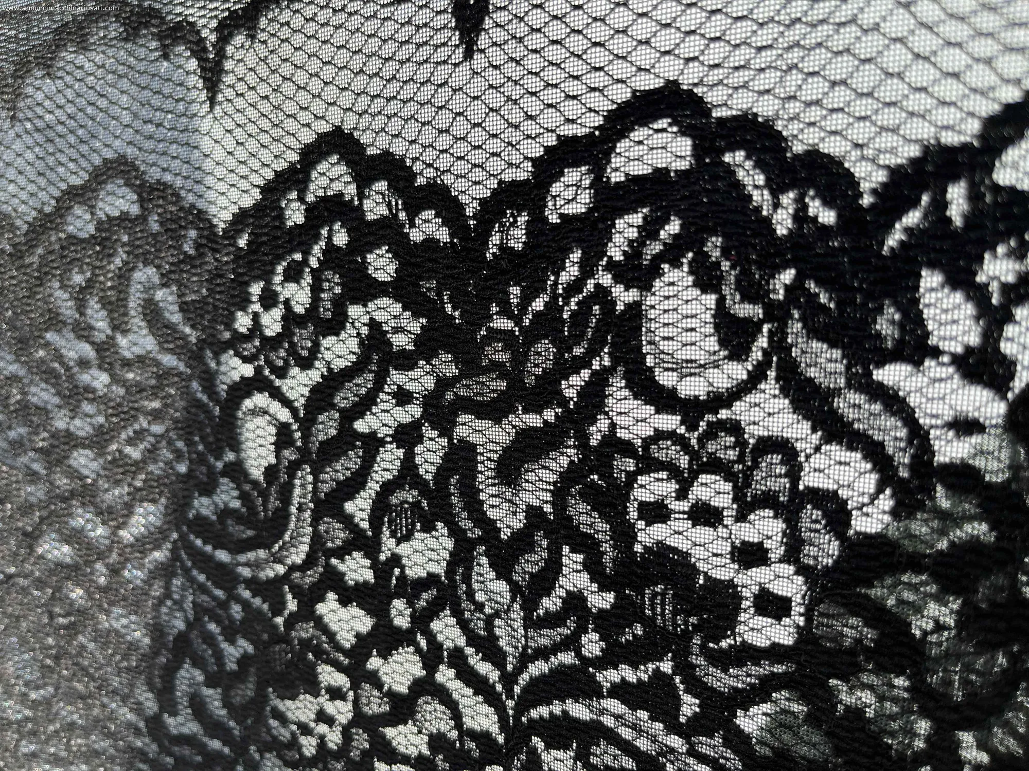 Stock pizzo sintetico nero per calzatura e pelletteria 