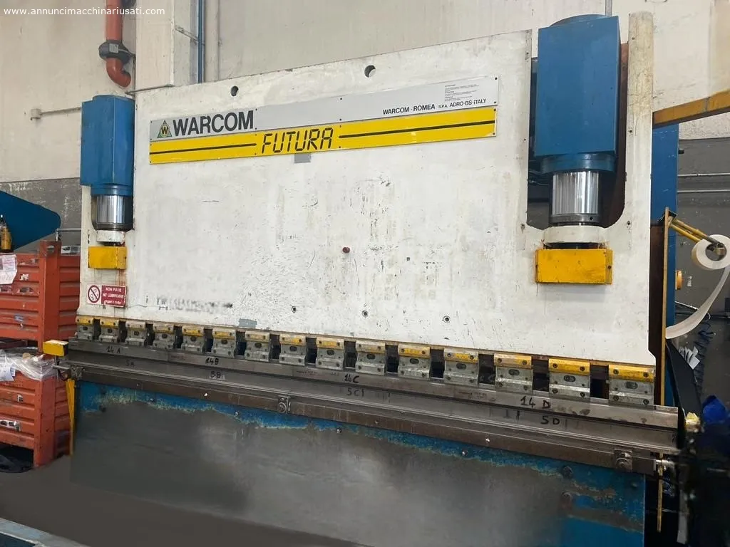 Warcom Mod Futura 30/125 sheet metal bending machine