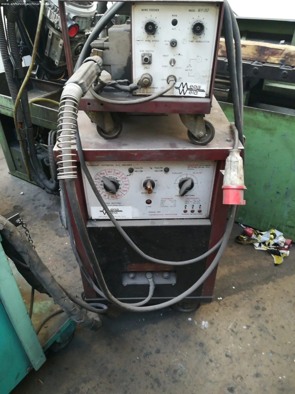 MIG 300 WIRE WELDING MACHINE