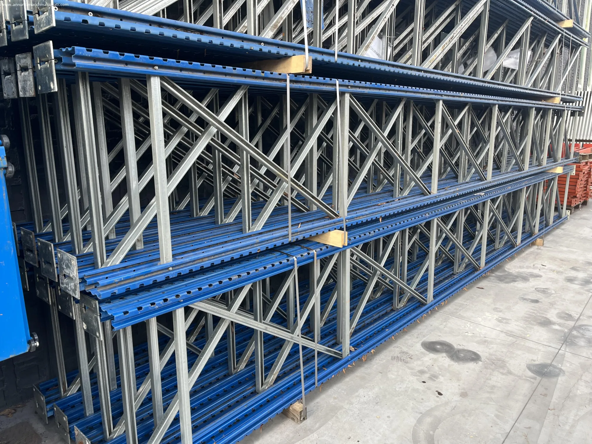 USED ​​INDUSTRIAL PALLET SHELVING WITH SIDES 750X7000