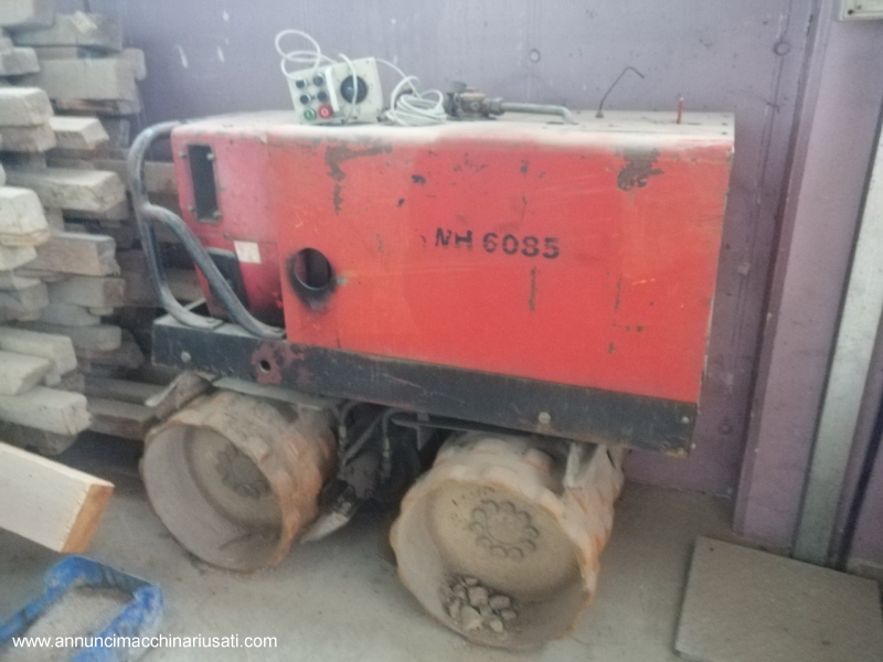 roller for reinforced soil