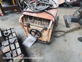 MACHINE DE SOUDAGE PAR ÉLECTRODE CIFES D&#39;OCCASION 